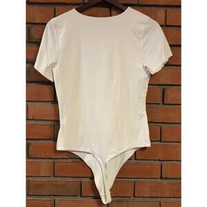 Aritzia Babaton Contour Women's White Crewneck Short Sleeve Bodysuit Sz L